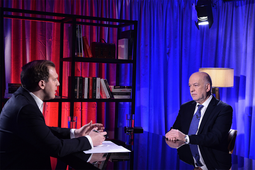 Φλωρίδης στο protothema.gr: «Ποιος λογικός άνθρωπος πιστεύει ότι η κυβέρνηση έκανε συγκάλυψη στα Τέμπη για έναν λαθρέμπορο και τρία χιλιάρικα διαλύτες;»