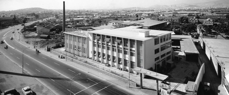 Το εργοστάσιο σχολικών θρανίων στην Πειραιώς γίνεται νέο στέκι πολιτισμού