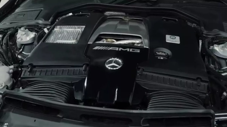 250205165245_mercedes-amg-c-63-s