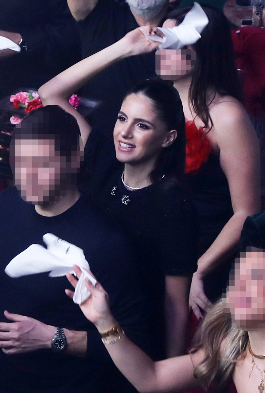 Αλεξάνδρα Νίκα: Η πρώτη δημόσια εμφάνιση μετά το ατύχημα - Διασκέδασε στον Κωνσταντίνο Αργυρό