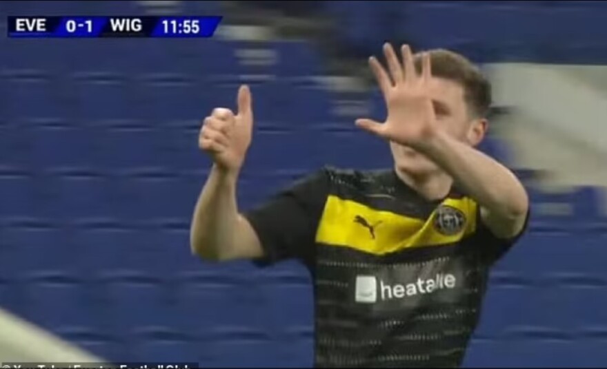 Έβερτον: Στα ανεπίσημα εγκαίνια του νέου γηπέδου της, το πρώτο γκολ ήρθε από... οπαδό της Λίβερπουλ!