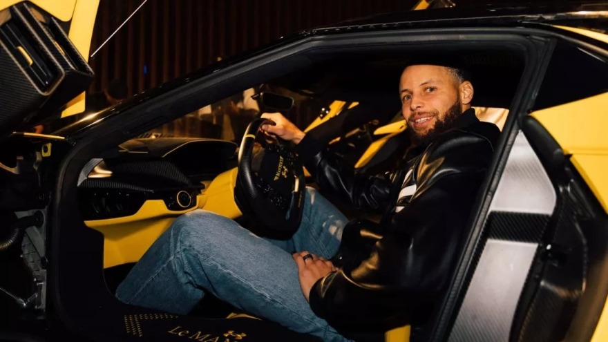 250219122304_steph-curry-mansory