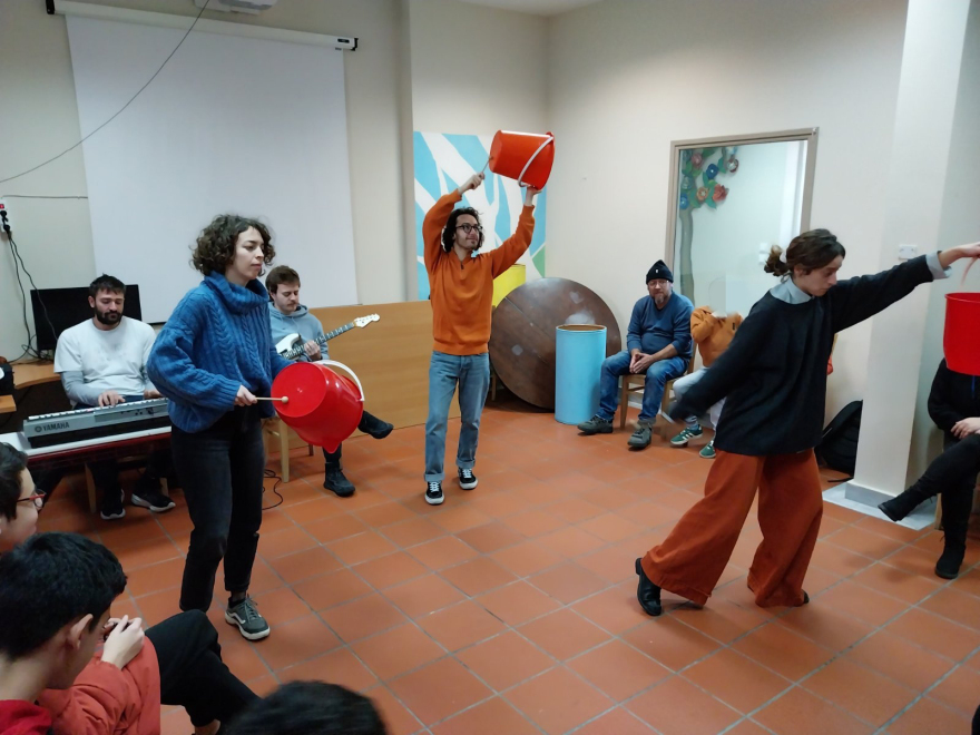 Σεπόλια: Ένα παλιό βουστάσιο μετατράπηκε σε σχολείο «κόσμημα», δείτε φωτογραφίες