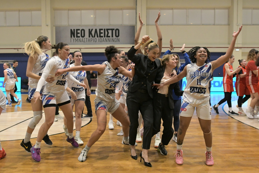 Πήρε εκδίκηση για την ήττα στον τελικό Κυπέλλου ο ΠΑΣ Γιάννινα της Ερντέμ, κέρδισε 88-77 τον Ολυμπιακό! - Φωτογραφίες