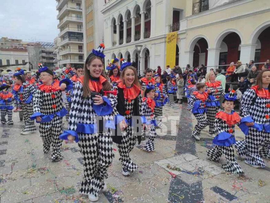 Περισσότεροι από 20.000 μικροί καρναβαλιστές στην Πάτρα - Δείτε φωτογραφίες