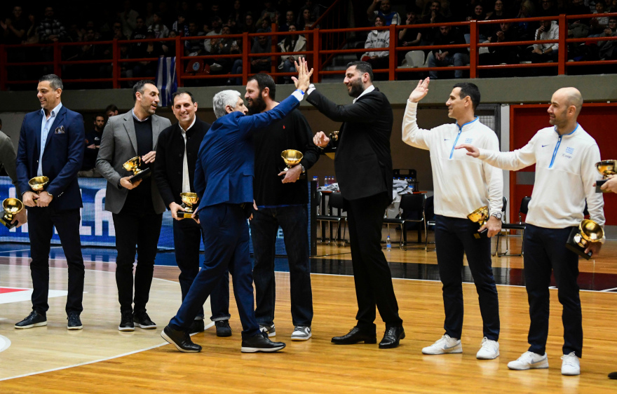 Συγκίνηση και... χρυσές μνήμες στην Πάτρα: Βραβεύτηκε η Εθνική που κατέκτησε το Ευρωμπάσκετ του 2005 - Δείτε φωτογραφίες