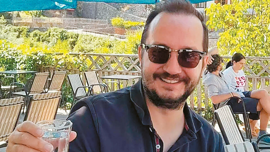 Βασίλης Καλογήρου: Το δράμα που έγινε πολιτική και δικαστική διαμάχη - Καταθέτει σήμερα η μητέρα του