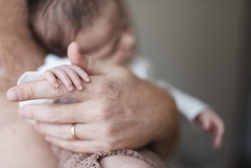 Μήπως ήρθε η ώρα να σταματήσεις να ανησυχείς για το βιολογικό σου ρολόι;