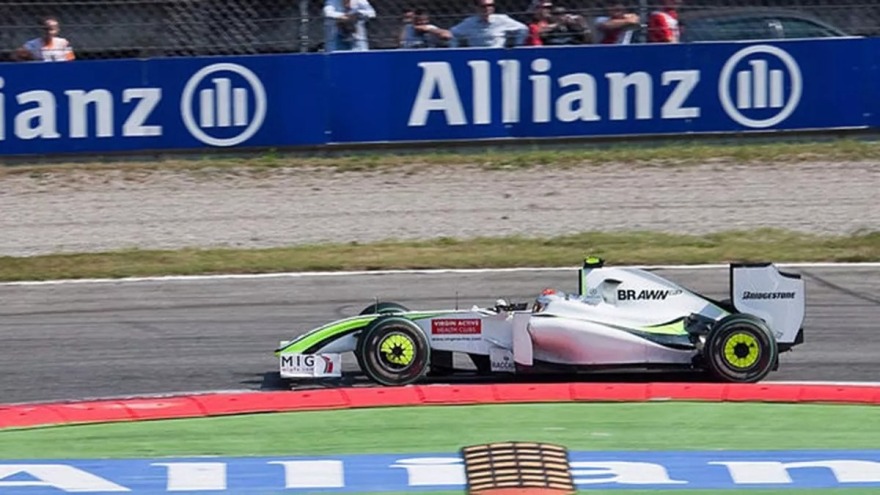 Σε δημοπρασία η Brawn του Τζένσον Μπάτον