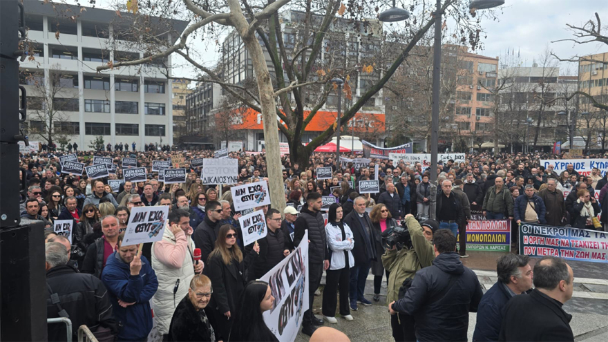 Μεγαλειώδεις οι συγκεντρώσεις σε όλη την Ελλάδα για τα Τέμπη - Δείτε εικόνες και βίντεο