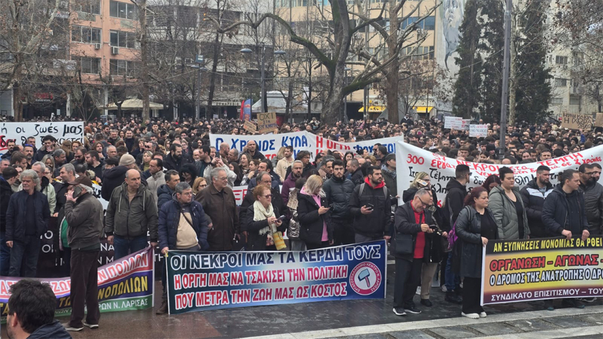 Μεγαλειώδεις οι συγκεντρώσεις σε όλη την Ελλάδα για τα Τέμπη - Δείτε εικόνες και βίντεο