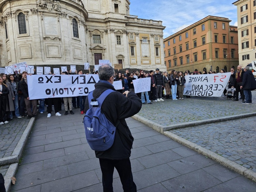  Συγκέντρωση στη Ρώμη για τα δύο χρόνια από την τραγωδία των Τεμπών