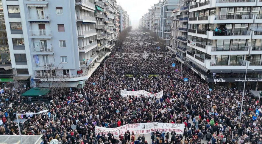 Μεγαλειώδεις οι συγκεντρώσεις σε όλη την Ελλάδα για τα Τέμπη - Δείτε εικόνες και βίντεο