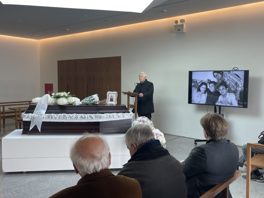 Αποτεφρώθηκε ο Γιώργος Χατζόπουλος, η ψυχή των εκδόσεων «Κάλβος»