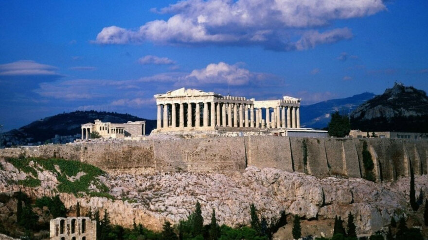 Από την Ακρόπολη ως το Κολοσσαίο: Πόσο κοστίζουν τα εισιτήρια σε επτά μνημεία και μουσεία