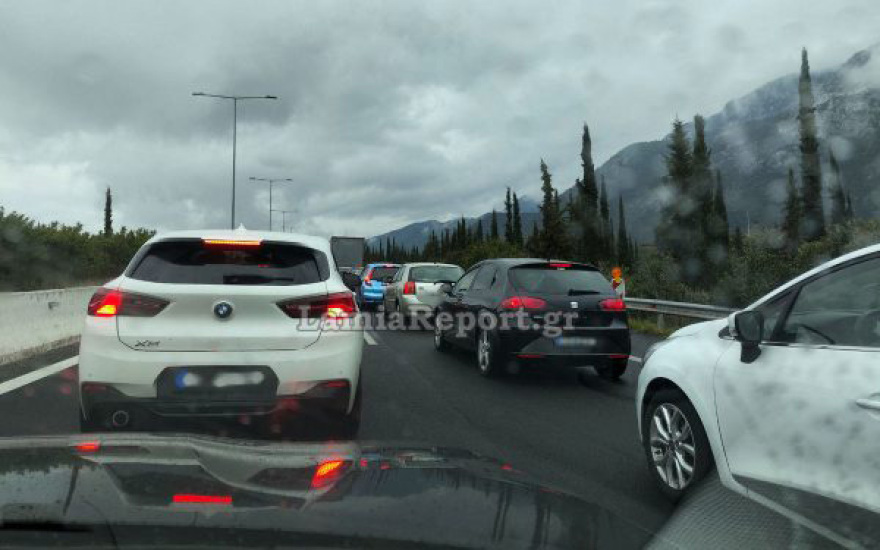 Εθνική οδός Λαμίας - Αθηνών: Μετ' εμποδίων η επιστροφή των εκδρομέων στο ύψος των Θερμοπυλών