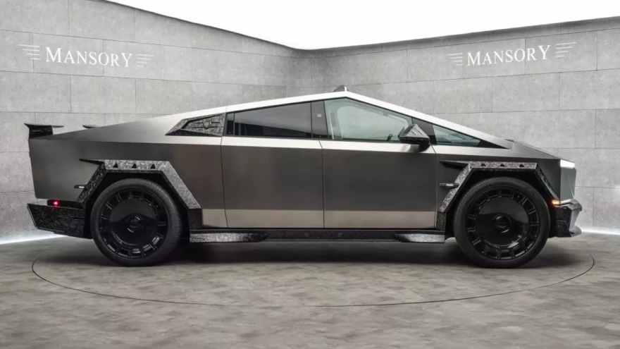Το εκκεντρικό Tesla Cybertruck της Mansory