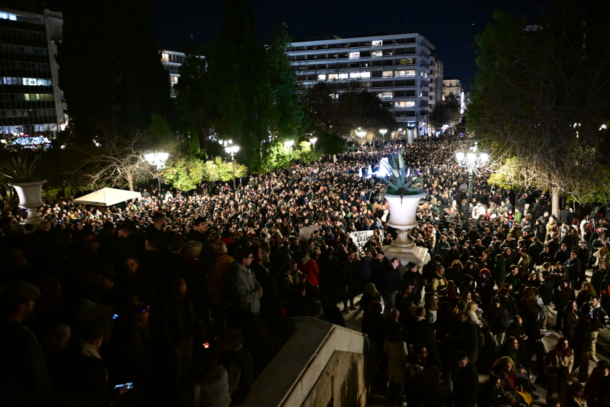 Μαζικές και οι χθεσινές συγκεντρώσεις για τα Τέμπη σε Αθήνα και Θεσσαλονίκη - Τα επεισόδια και οι συλλήψεις, δείτε εικόνες