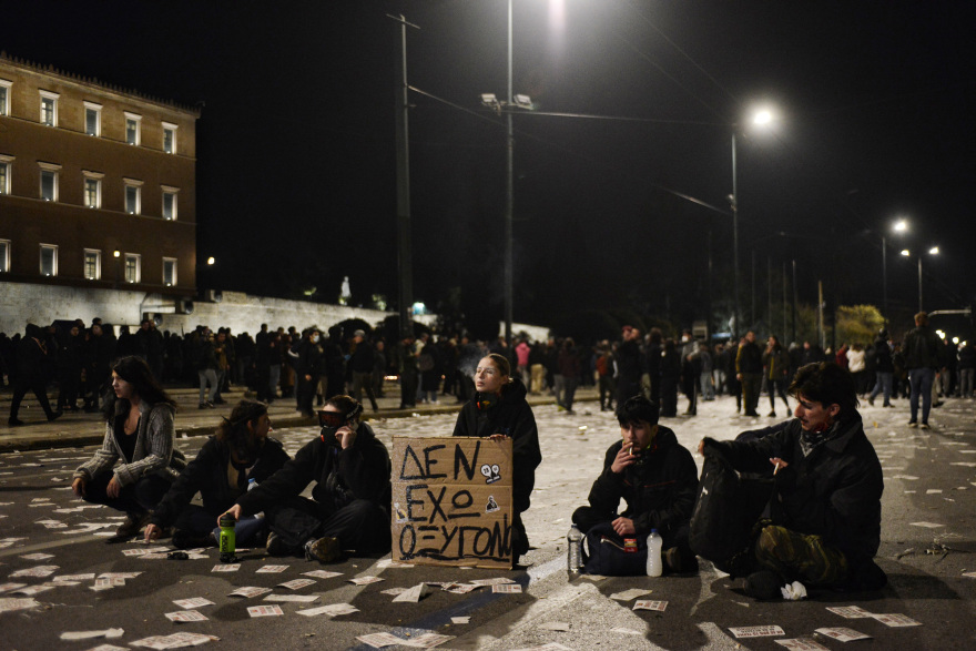 syntagma-faithful-0004