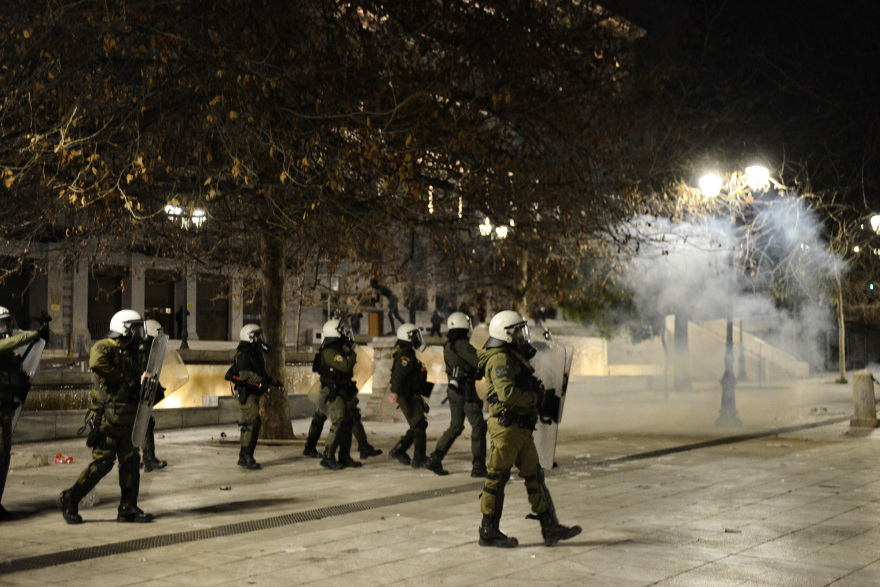 Μαζικές και οι χθεσινές συγκεντρώσεις για τα Τέμπη σε Αθήνα και Θεσσαλονίκη - Τα επεισόδια και οι συλλήψεις, δείτε εικόνες