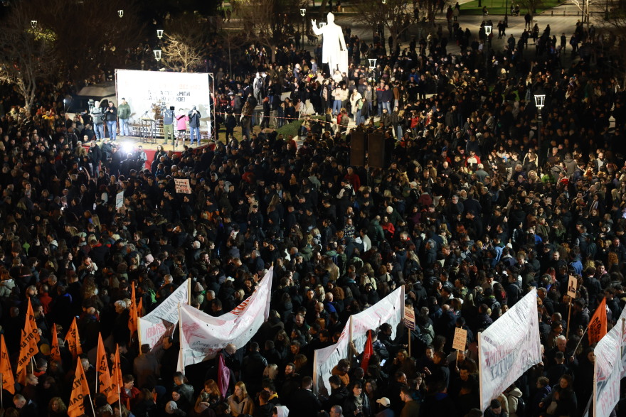 Μαζικές και οι χθεσινές συγκεντρώσεις για τα Τέμπη σε Αθήνα και Θεσσαλονίκη - Τα επεισόδια και οι συλλήψεις, δείτε εικόνες