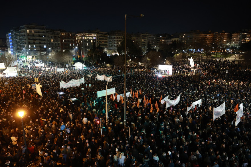 Μαζικές και οι χθεσινές συγκεντρώσεις για τα Τέμπη σε Αθήνα και Θεσσαλονίκη - Τα επεισόδια και οι συλλήψεις, δείτε εικόνες