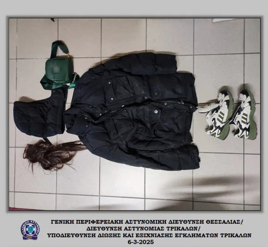 Συνελήφθησαν μέλη σπείρας που άδειαζε κοσμηματοπωλεία σε Τρίκαλα, Λάρισα και Βοιωτία - Δείτε βίντεο και φωτογραφίες