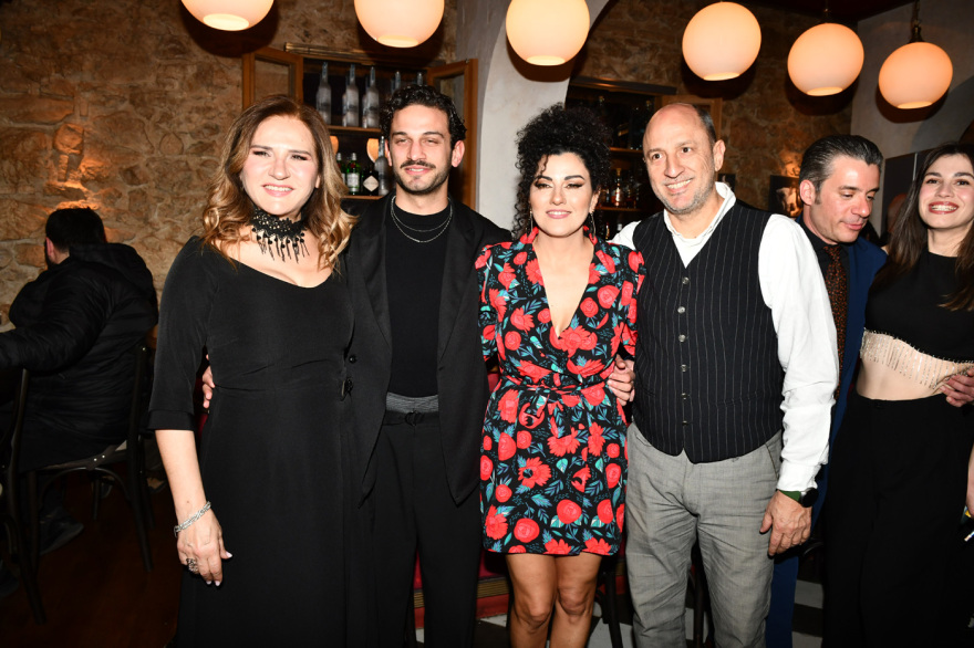 «Τα πήρες όλα κι έφυγες - Η ζωή του Στράτου Διονυσίου» έρχεται στο Θέατρο Παλλάς