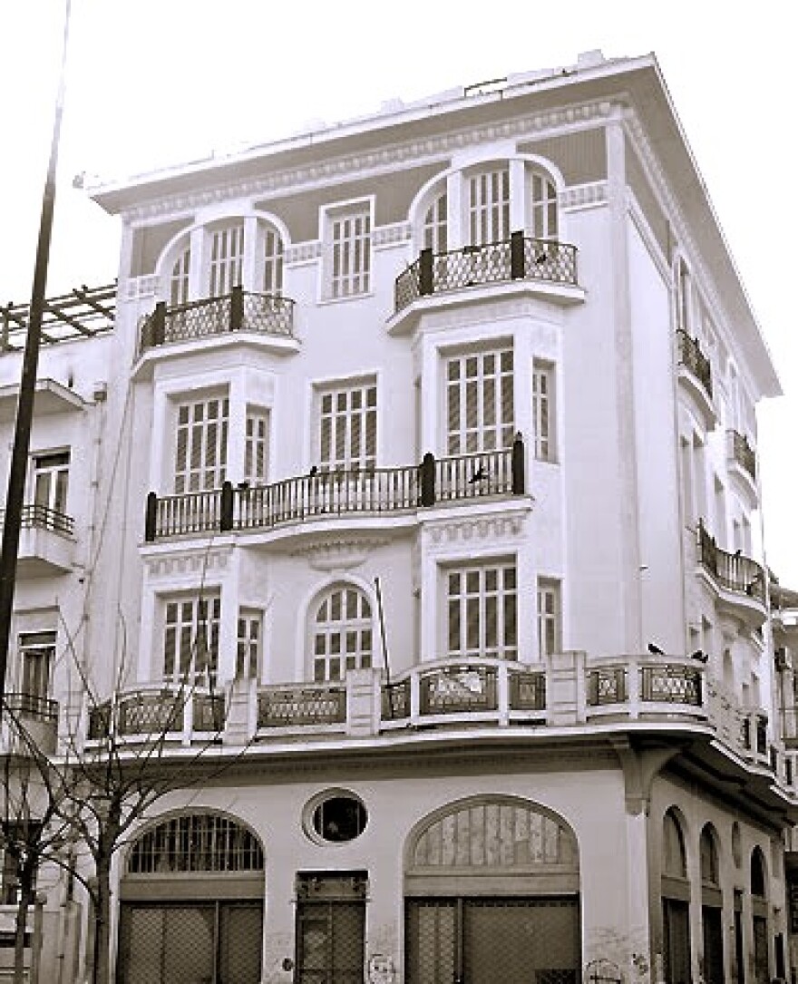 «Έλα να μάθεις στην πλατεία Βάθης...» – Η μακρά ιστορία μίας μεταλλαγμένης πλατείας