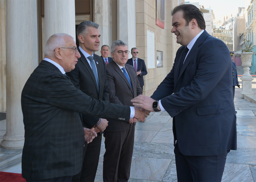 Κυριακή της Ορθοδοξίας: Τελέστηκε η λειτουργία στη Μητρόπολη Αθηνών, δείτε φωτογραφίες