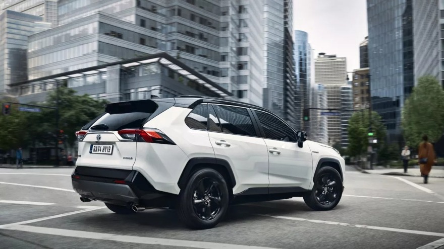 250310112739_toyoya-rav4-1
