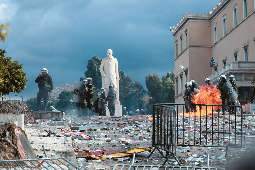 Η Αθήνα ανεβαίνει - Θα κάψουν πάλι οι μολότοφ την καρδιά της;