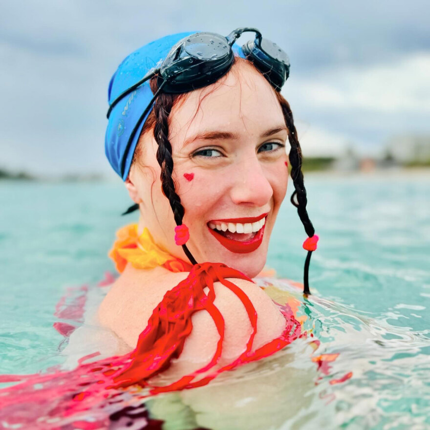  Χειμερινοί κολυμβητές: Οι Weswim κολυμπούν για το περιοδικό δρόμου «Σχεδία»