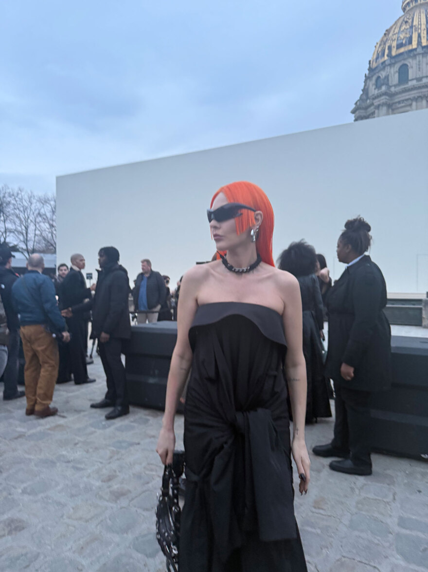 Τάμτα: Βρέθηκε στο fashion show της Balenciaga στο Παρίσι - Δείτε φωτογραφίες