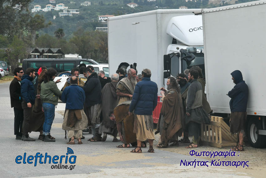 Οδύσσεια: «Απόβαση» στη Μεθώνη με τριήρεις, περικεφαλαίες και ασπίδες για τα γυρίσματα της ταινίας - Εντυπωσιακές εικόνες