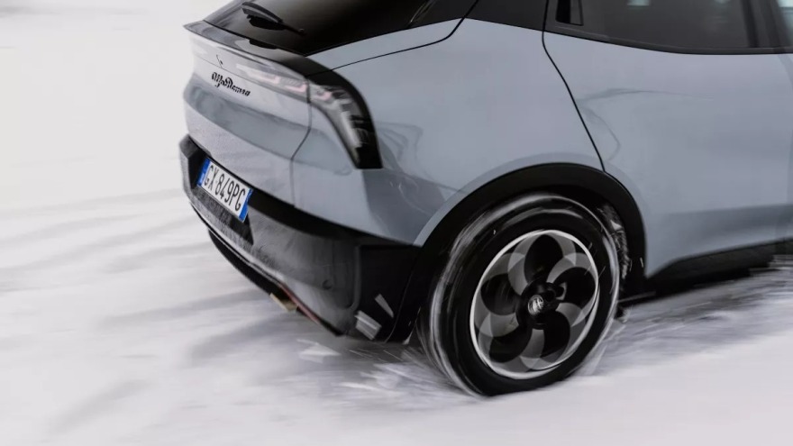 Και τετρακίνητη η νέα Alfa Romeo Junior