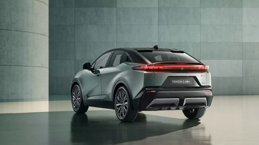 Η Toyota αλλάζει την ονοματοδοσία των ηλεκτρικών της