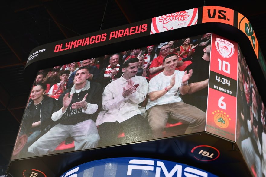 Επέστρεψε στον Πειραιά ο Ποντένσε - Στο ΣΕΦ για το Ολυμπιακός - Παναθηναϊκός ο Πορτογάλος - Δείτε φωτογραφίες