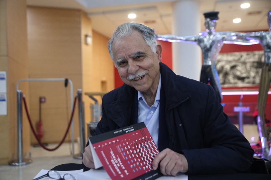 Στην παρουσίαση του βιβλίου του Γιάννη Μπαλάφα ανήμερα της ονομαστικής του εορτής ο Αλέξης Τσίπρας