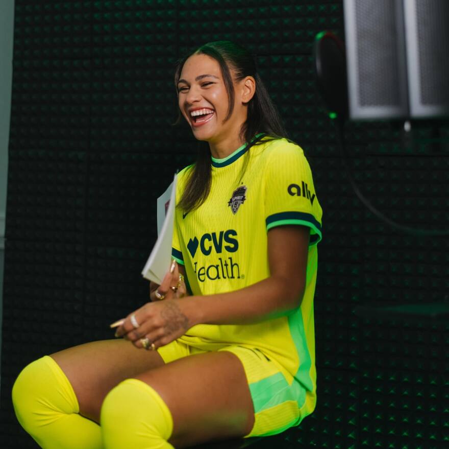 Το νέο power couple του αθλητισμού: Ο Μπεν Σέλτον και η Τρίνιτι Ρόντμαν επισημοποιούν τη σχέση τους με μια αξιολάτρευτη φωτογραφία