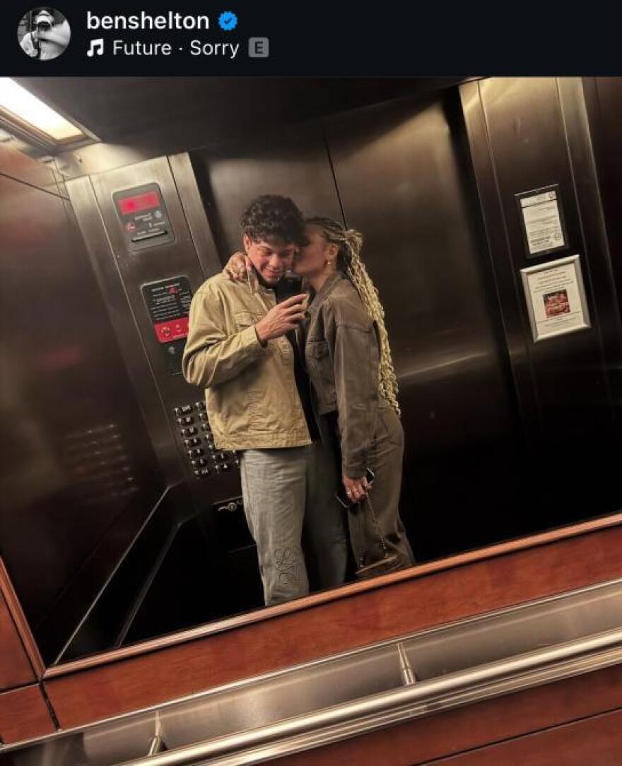 Το νέο power couple του αθλητισμού: Ο Μπεν Σέλτον και η Τρίνιτι Ρόντμαν επισημοποιούν τη σχέση τους με μια αξιολάτρευτη φωτογραφία