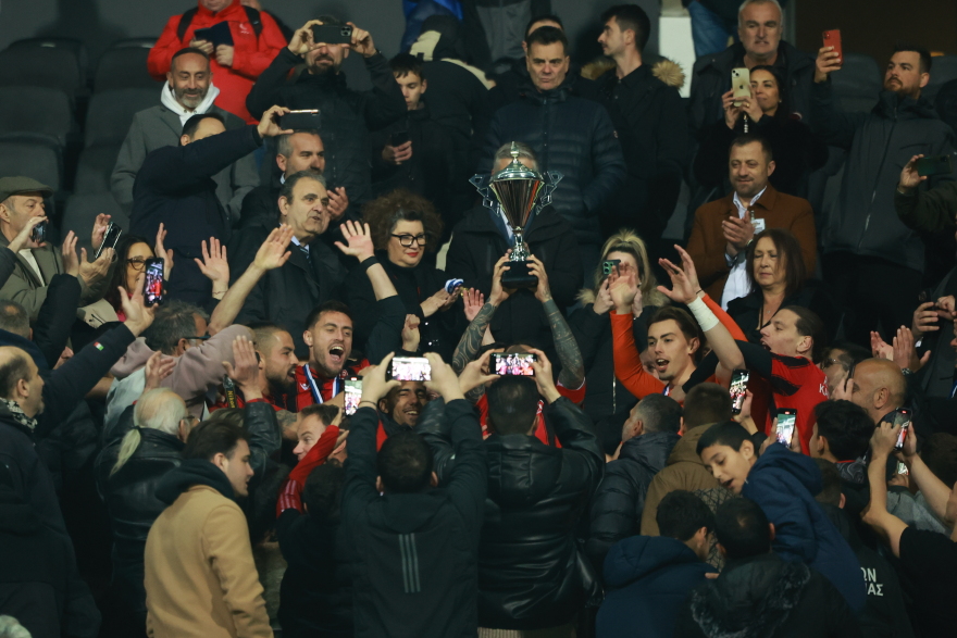 Ο Απόλλων Καλαμαριάς κατέκτησε για πρώτη φορά στην ιστορία του το Κύπελλο ΕΠΣ Μακεδονίας - Δείτε φωτογραφίες και βίντεο