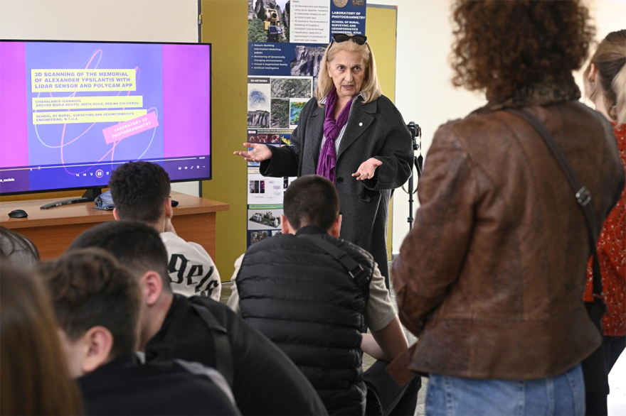 Το Εθνικό Μετσόβιο Πολυτεχνείο άνοιξε για τρεις μέρες τα εργαστήριά του για το κοινό