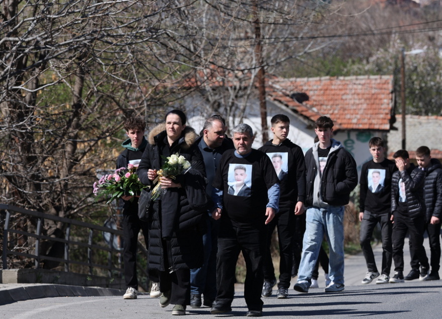 Βόρεια Μακεδονία: Σε ιδιαίτερα βαρύ κλίμα έγιναν οι κηδείες των 59 θυμάτων από την πυρκαγιά στο Κότσανι 