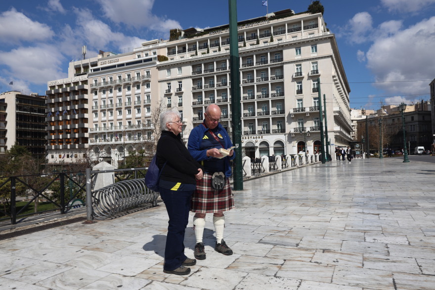 Σκωτσέζοι κάνουν βόλτα στην Αθήνα φορώντας κιλτ - Δείτε φωτογραφίες