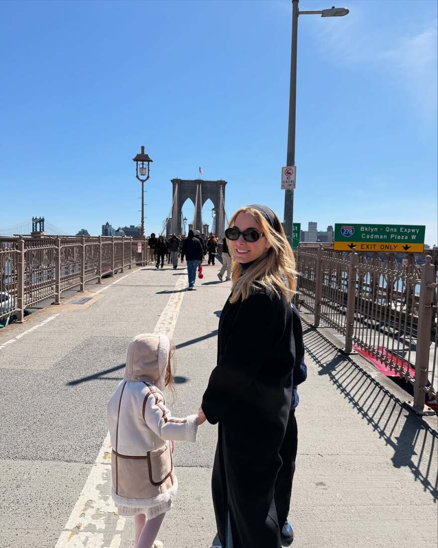 Η Δούκισσα Νομικού ταξίδεψε στη Νέα Υόρκη μαζί με τον σύζυγο και τα παιδιά τους