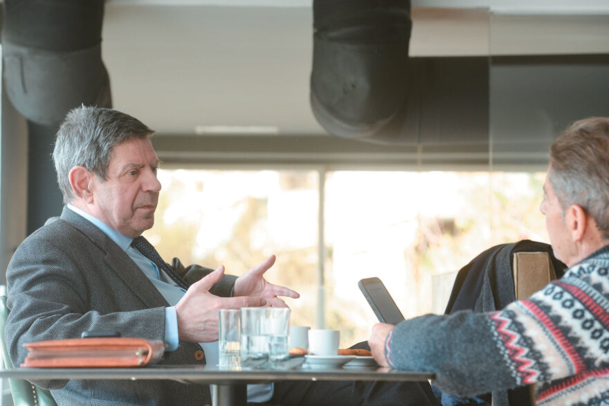 Ο καθηγητής Κώστας Κωστής στον Δανίκα: «Η Επανάσταση του 1821 έχει πολλά σκοτεινά σημεία»