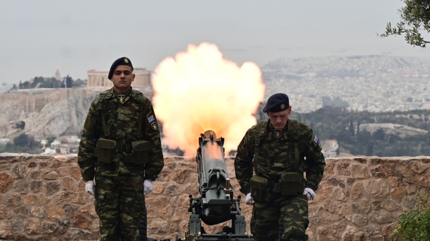 25η Μαρτίου: Οι 7 στιγμές που ξεχώρισαν από την στρατιωτική παρέλαση στην Αθήνα - Δείτε φωτογραφίες και βίντεο