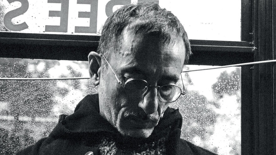 Ο Δημήτρης Παπαϊωάννου για τον έρωτα: Ένα δειλινό, σε εκείνη τη βάρκα, ένιωσα ότι ήταν εντάξει να πεθάνω