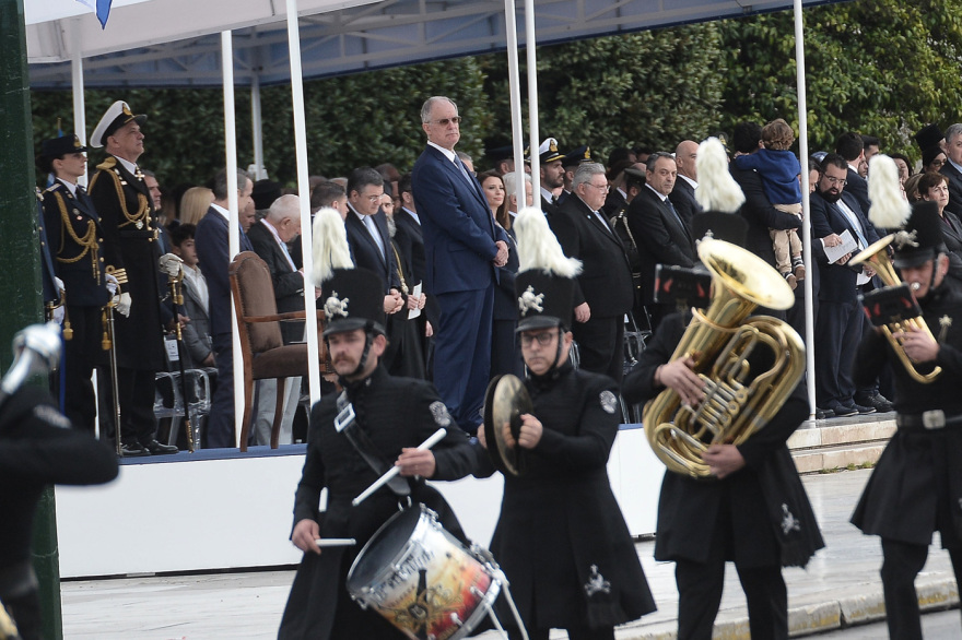 Με λαμπρότητα τιμήθηκε η επέτειος 25ης Μαρτίου - Εντυπωσιακή η στρατιωτική παρέλαση, πλήθος κόσμου στο Σύνταγμα 